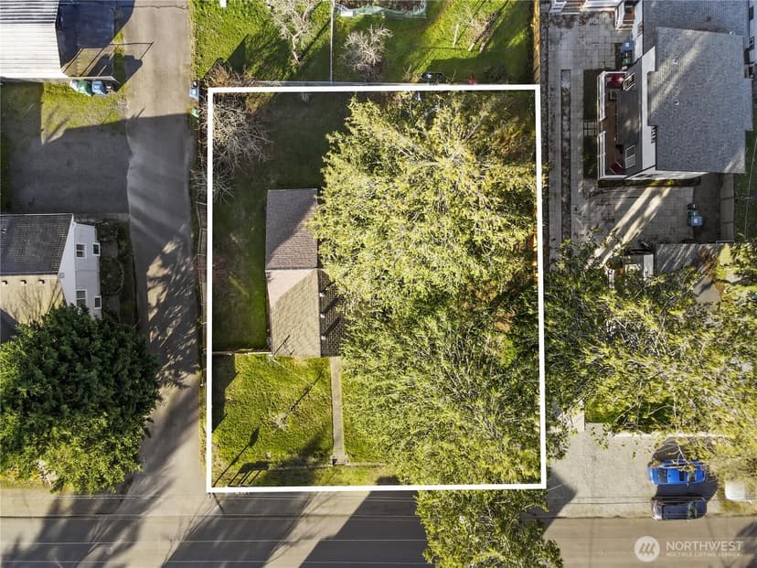Property photo for 2524 NE 130th Street, Seattle photo 10