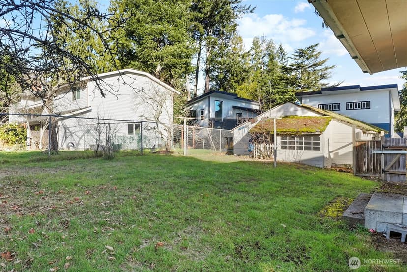 Property photo for 2524 NE 130th Street, Seattle photo 6