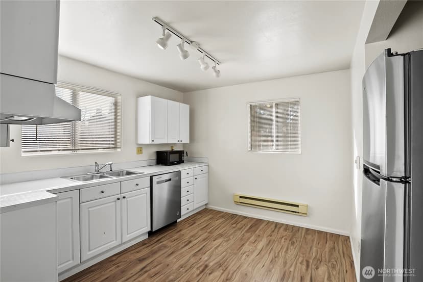Property photo for 2524 NE 130th Street, Seattle photo 13