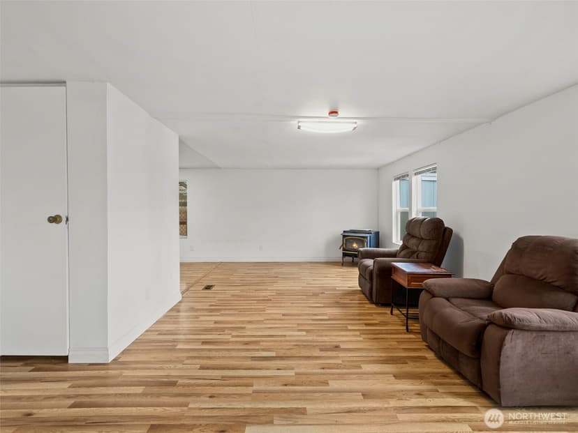 Property photo for 11040 14th Avenue SW, Seattle photo 8