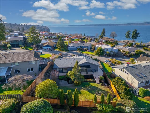 Property photo for 28624 8th Place S, Federal Way photo 3