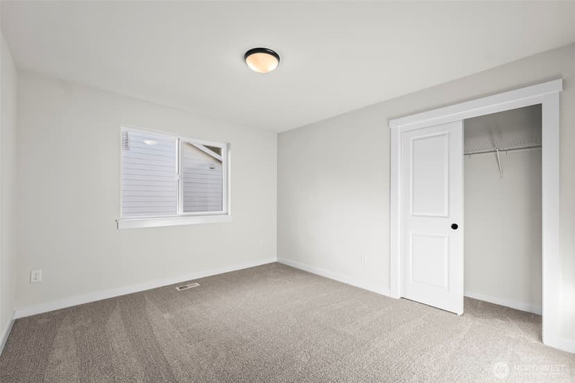 Property photo for 14202 14th Avenue Ct E, Tacoma photo 28