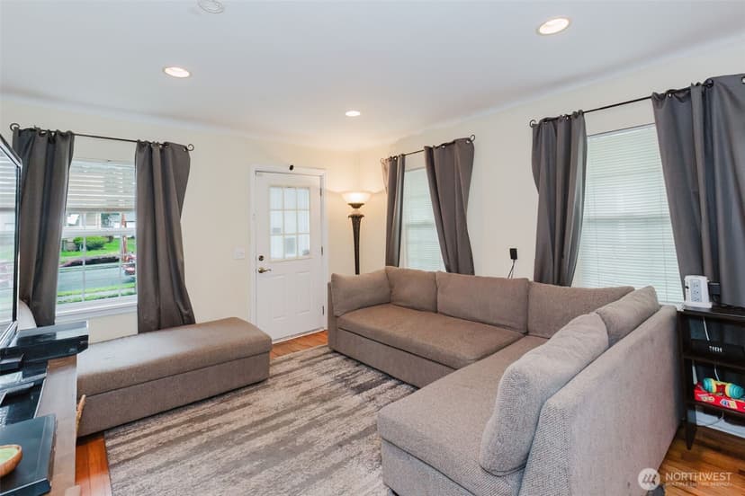 Property photo for 1342 N Montgomery Avenue, Bremerton photo 5
