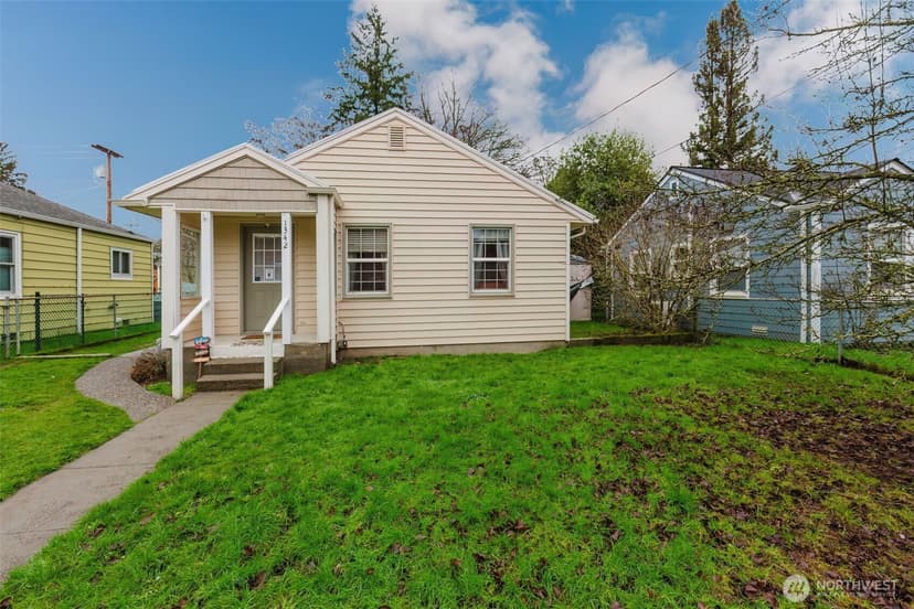 Property photo for 1342 N Montgomery Avenue, Bremerton photo 3