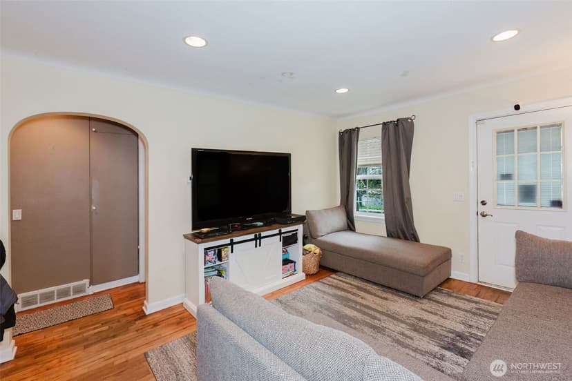 Property photo for 1342 N Montgomery Avenue, Bremerton photo 6
