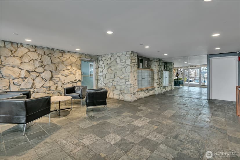 Property photo for 1740 Melrose Avenue #403, Seattle photo 4