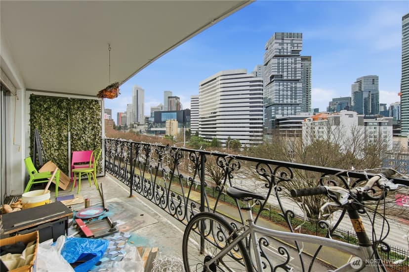 Property photo for 1740 Melrose Avenue #403, Seattle photo 15