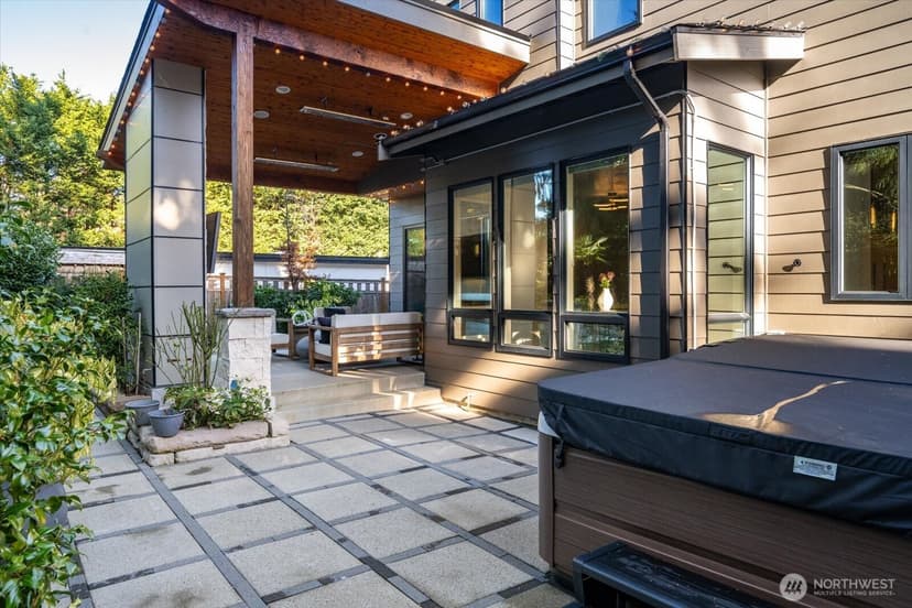 Property photo for 1717 99th Avenue NE, Bellevue photo 38