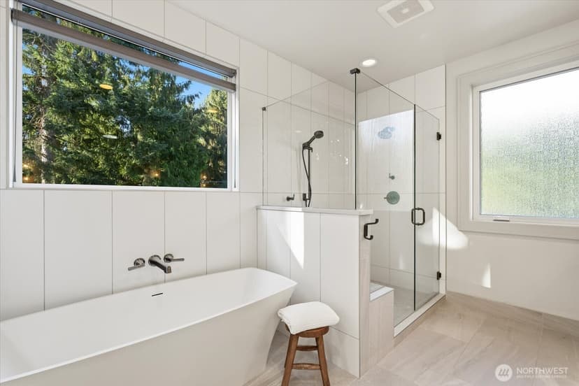 Property photo for 1717 99th Avenue NE, Bellevue photo 29