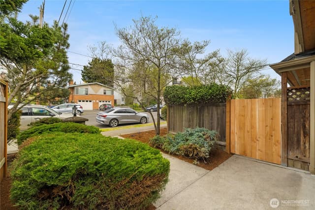 Property photo for 2433 NW 59th Street #101, Seattle photo 4