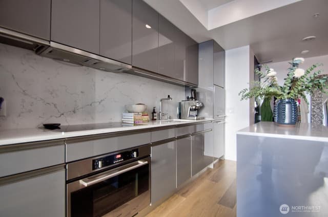 Property photo for 1808 Minor Avenue #1700, Seattle photo 5