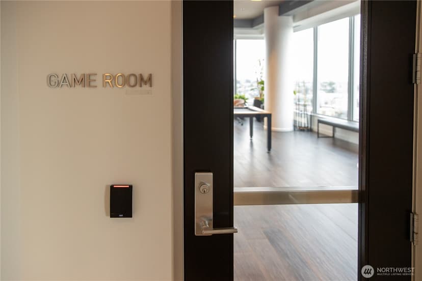Property photo for 1808 Minor Avenue #1700, Seattle photo 19