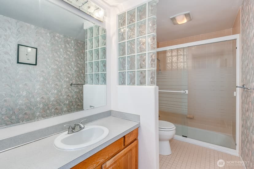 Property photo for 14801 SE Fairwood Boulevard, Renton photo 19