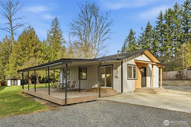 Property photo for 24212 SE 223rd Street, Maple Valley photo 2