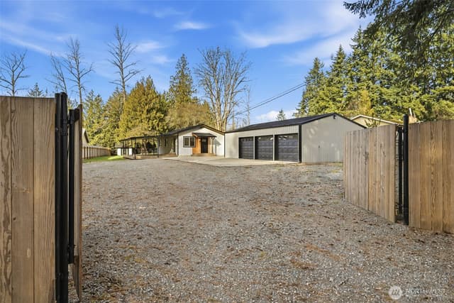 Property photo for 24212 SE 223rd Street, Maple Valley photo 4