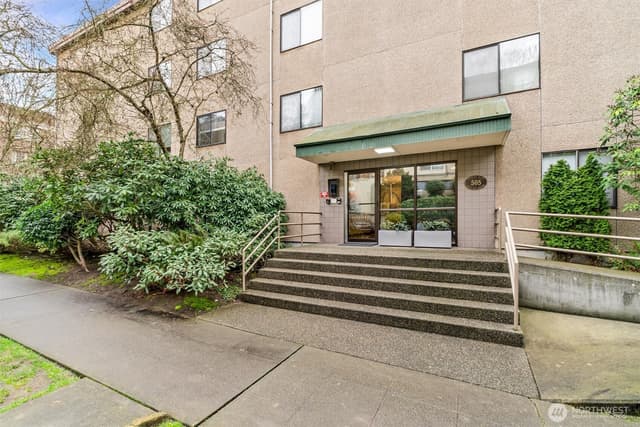 Property photo for 505 W Roy Street #304, Seattle photo 2