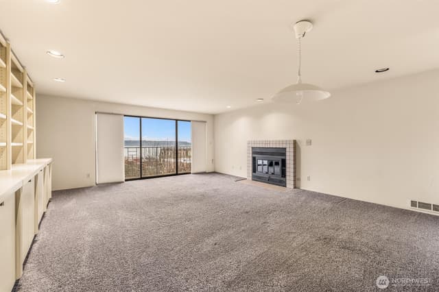 Property photo for 505 W Roy Street #304, Seattle photo 4