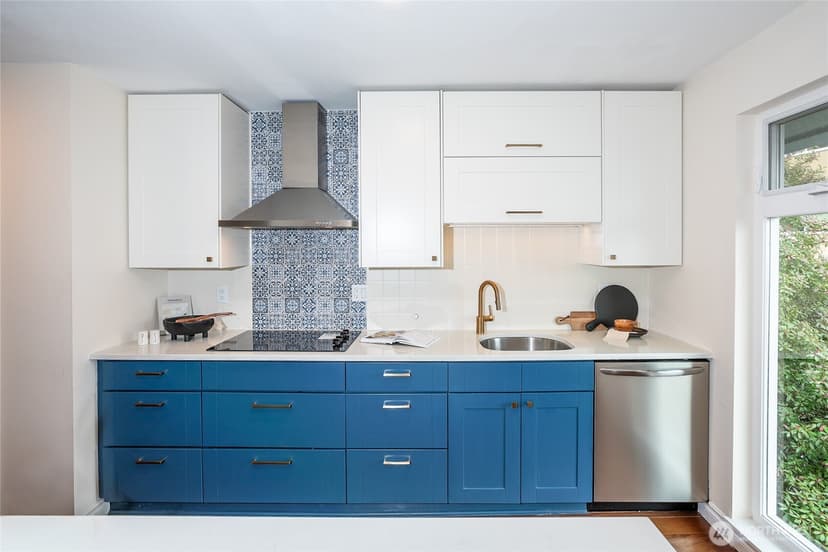 Property photo for 2510 W Bertona Street #428, Seattle photo 7