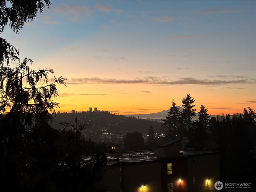 Property photo for 2510 W Bertona Street #428, Seattle photo 32