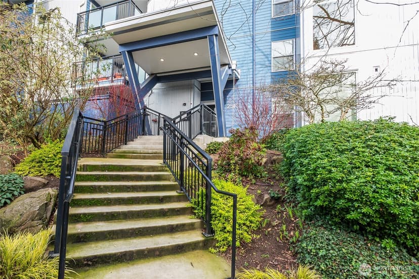 Property photo for 2510 W Bertona Street #428, Seattle photo 4