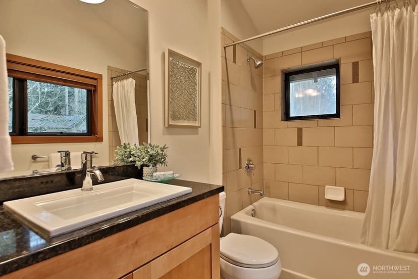 Property photo for 313 Edgecliff Drive, Langley photo 24