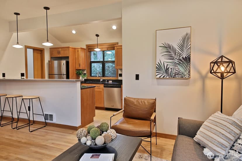 Property photo for 313 Edgecliff Drive, Langley photo 8