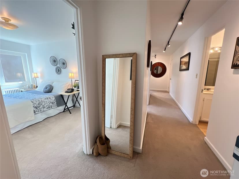 Property photo for 1800 Taylor Avenue N #406, Seattle photo 2