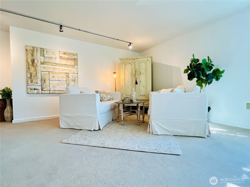 Property photo for 1800 Taylor Avenue N #406, Seattle photo 11