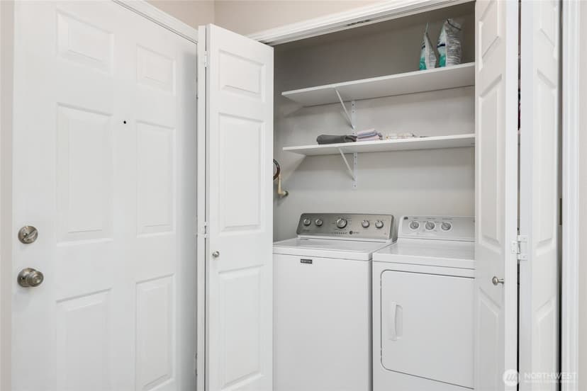 Property photo for 1628 118th Avenue SE #F316, Bellevue photo 11