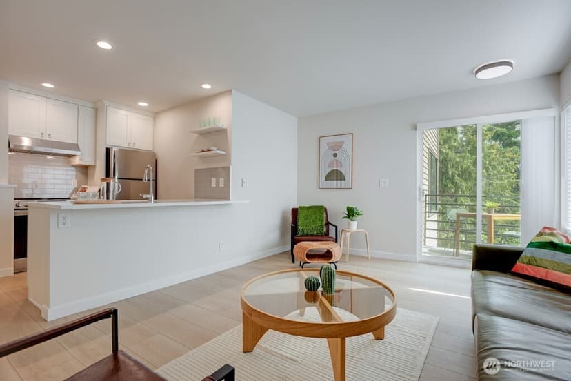 Property photo for 1312 6th Avenue N #9, Seattle photo 9