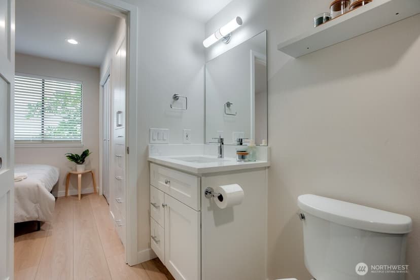 Property photo for 1312 6th Avenue N #9, Seattle photo 21