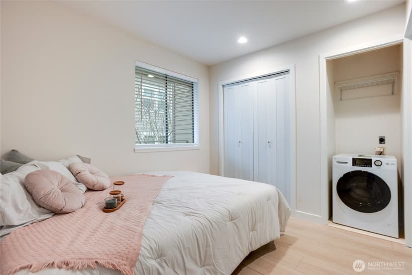 Property photo for 1312 6th Avenue N #9, Seattle photo 18