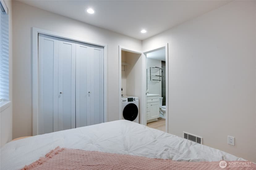 Property photo for 1312 6th Avenue N #9, Seattle photo 19
