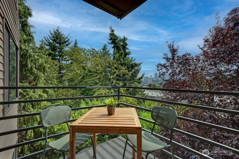 Property photo for 1312 6th Avenue N #9, Seattle photo 14