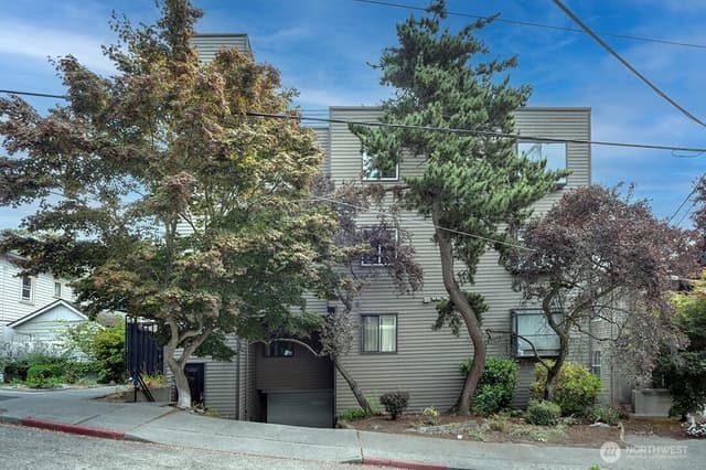 Property photo for 1312 6th Avenue N #9, Seattle