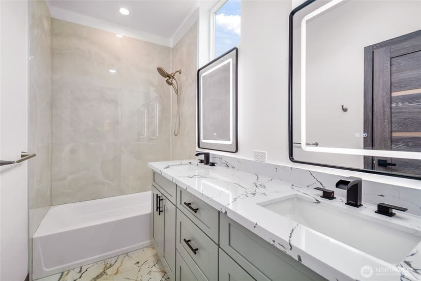 Property photo for 8612 42nd Avenue S #B, Seattle photo 7