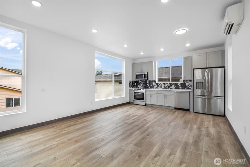 Property photo for 8612 42nd Avenue S #B, Seattle photo 6