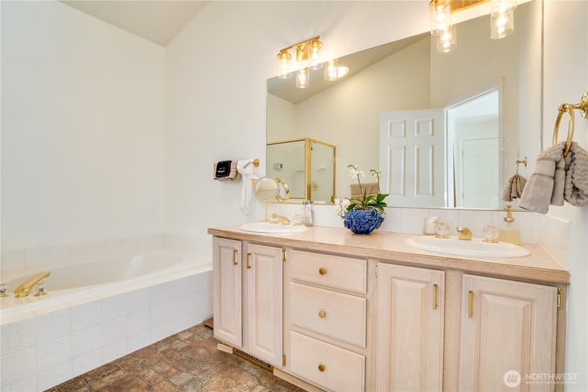 Property photo for 33 Lakewood Oaks Drive SW, Lakewood photo 14