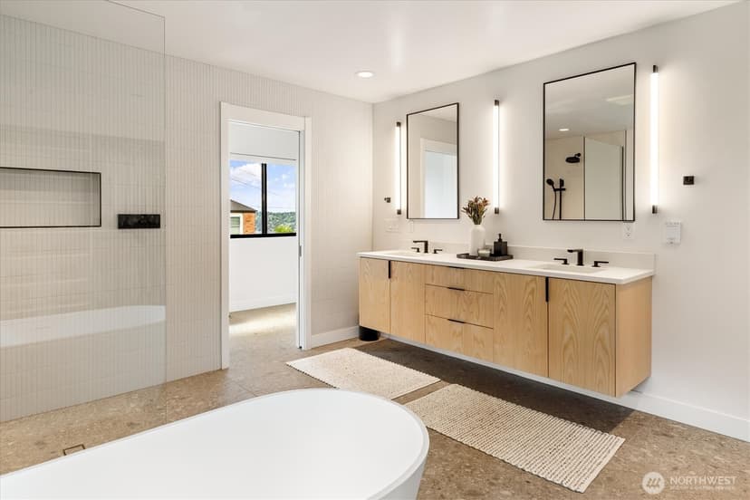 Property photo for 11062 Auburn Avenue S, Seattle photo 15