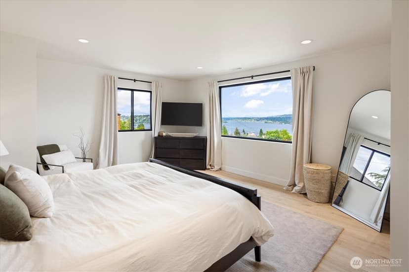 Property photo for 11062 Auburn Avenue S, Seattle photo 13