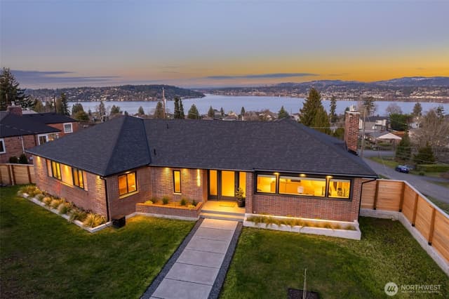 Property photo for 11062 Auburn Avenue S, Seattle