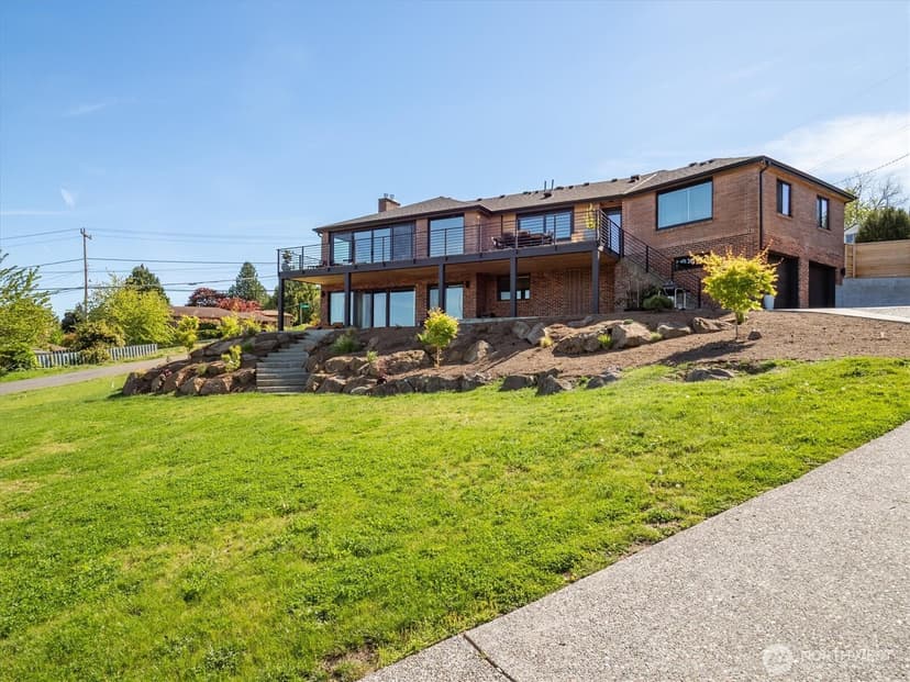 Property photo for 11062 Auburn Avenue S, Seattle photo 32
