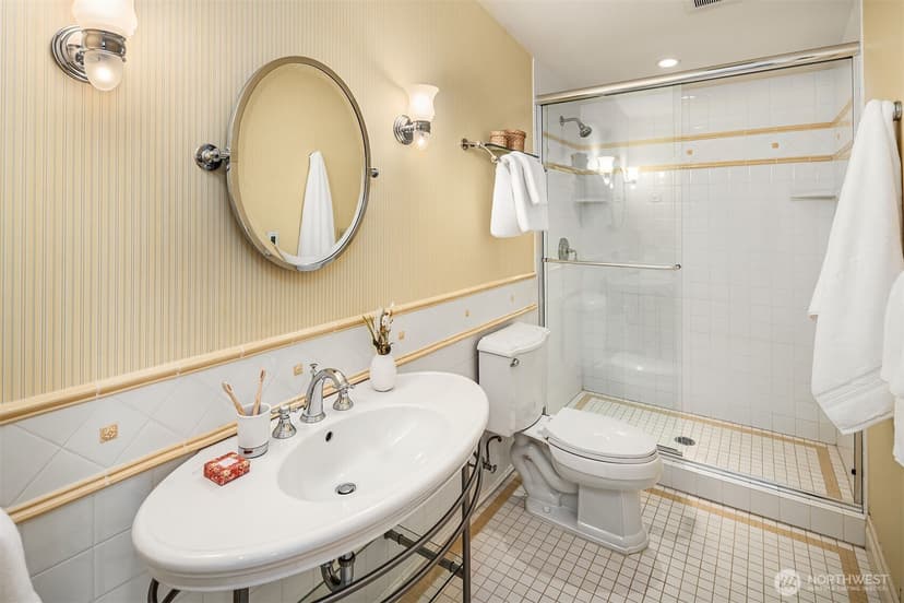 Property photo for 2629 46th Avenue W, Seattle photo 28