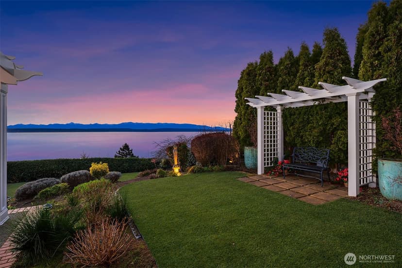 Property photo for 2629 46th Avenue W, Seattle photo 10