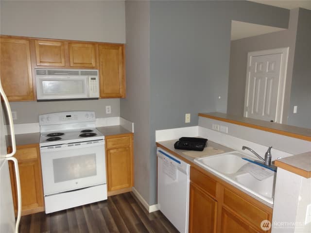 Property photo for 10008 186th Street E #102, Puyallup photo 4