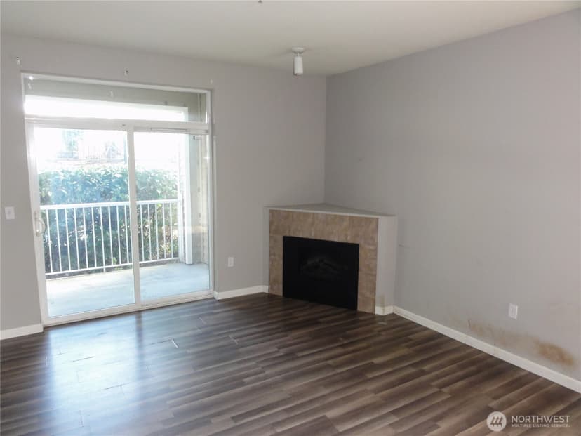Property photo for 10008 186th Street E #102, Puyallup photo 2