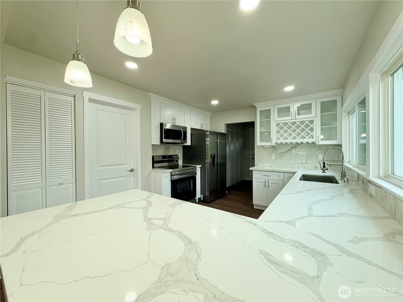 Property photo for 3716 S Gunnison Street, Tacoma photo 10