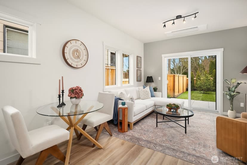Property photo for 5028 35th Avenue NE #B, Seattle photo 11