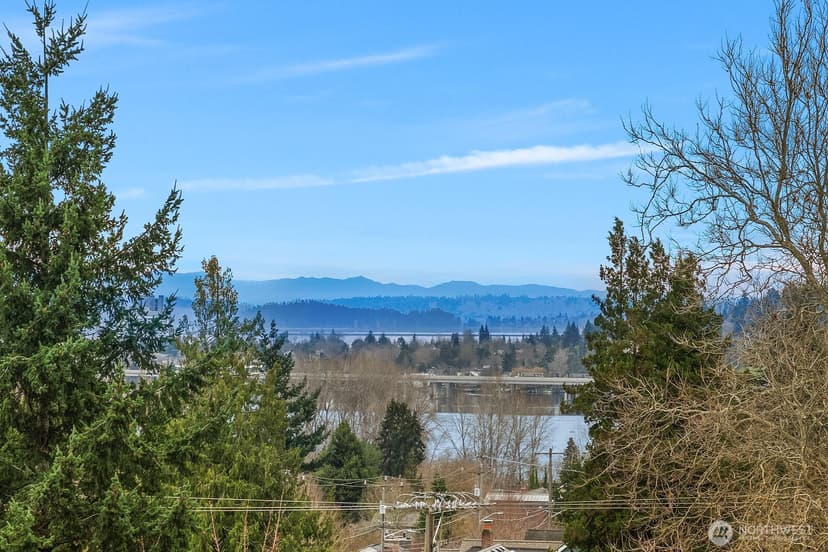 Property photo for 5028 35th Avenue NE #B, Seattle photo 21