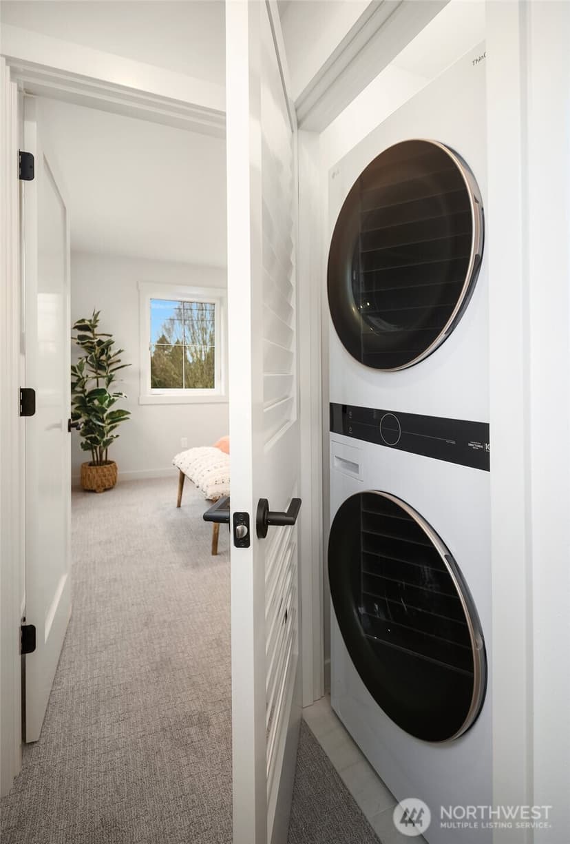 Property photo for 5028 35th Avenue NE #B, Seattle photo 17